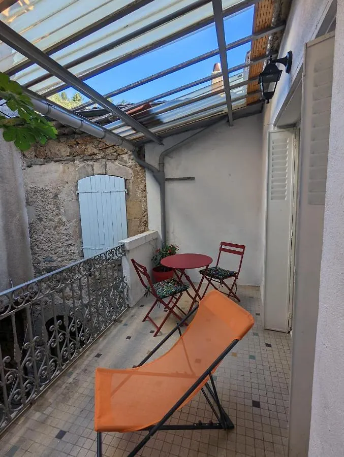 Hébergement de vacances Agréable maison de village à coté de la DOLCE VIA Saint-Sauveur-de-Montagut France