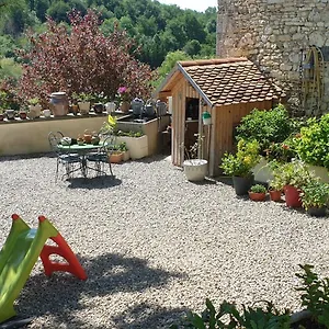 Le(s) Nichoir(s) Pusignieu Séjour chez l'habitant
